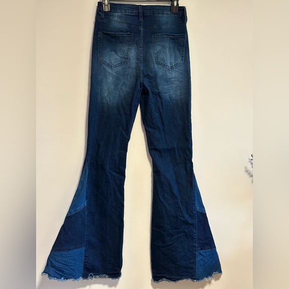 YMI Gigi Fit Flare Bell Bottom High Waist Denim Jeanse Size 9/29 - Picture 7 of 11